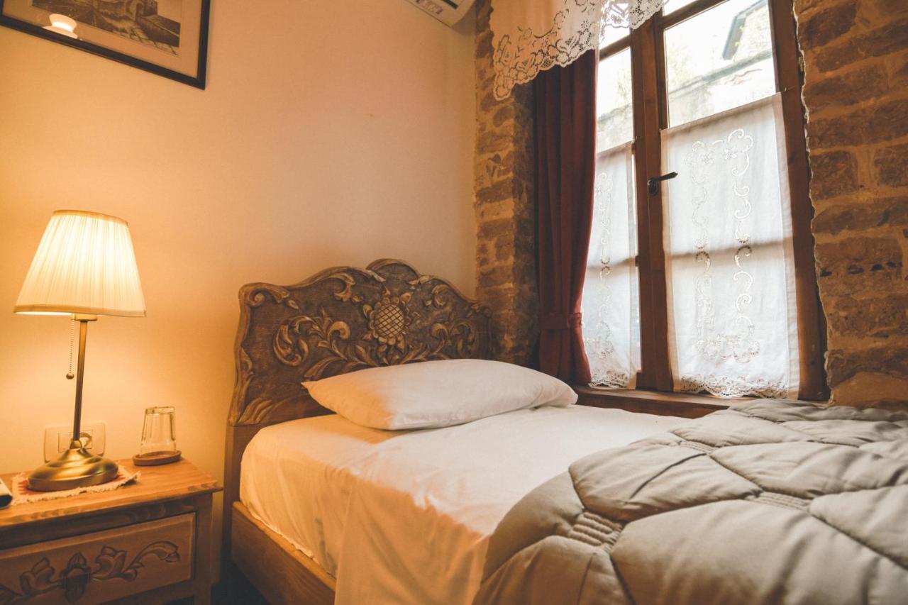 4Rooms Hotel จีโรคาสเตอร์ ภายนอก รูปภาพ