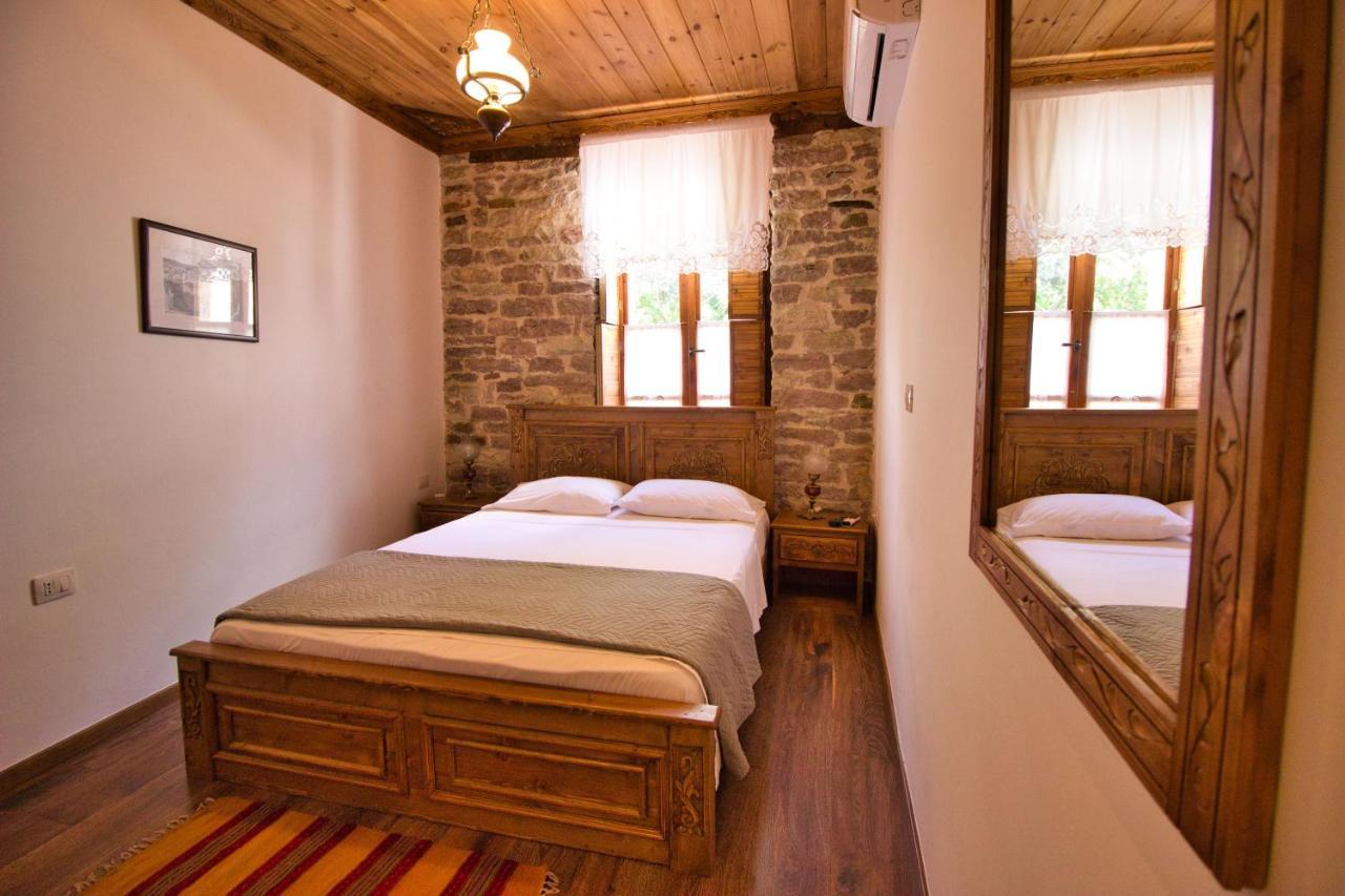 4Rooms Hotel จีโรคาสเตอร์ ภายนอก รูปภาพ