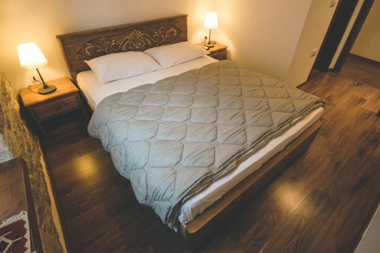 4Rooms Hotel จีโรคาสเตอร์ ภายนอก รูปภาพ