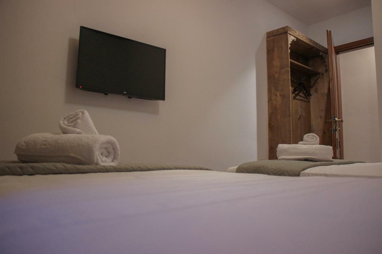 4Rooms Hotel จีโรคาสเตอร์ ภายนอก รูปภาพ