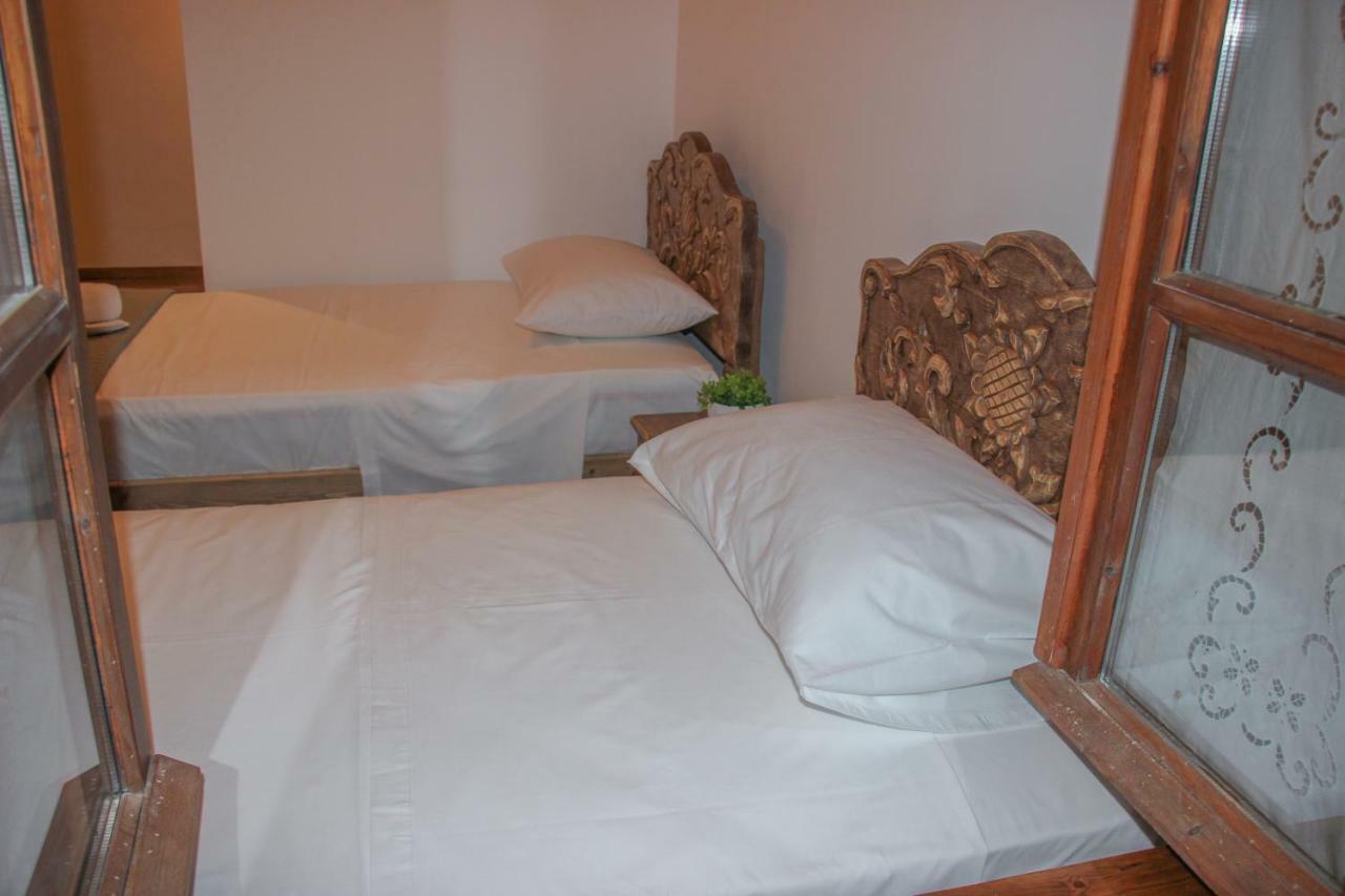4Rooms Hotel จีโรคาสเตอร์ ภายนอก รูปภาพ