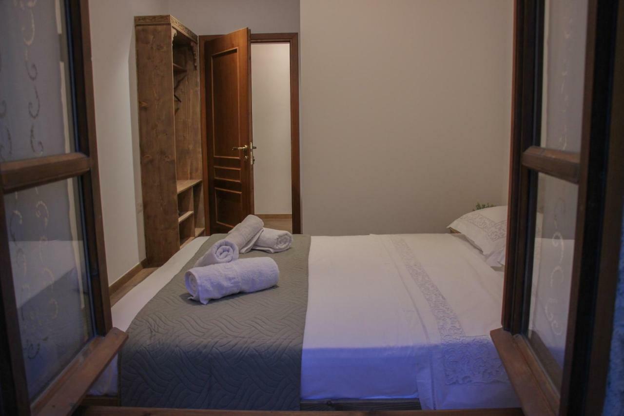 4Rooms Hotel จีโรคาสเตอร์ ภายนอก รูปภาพ